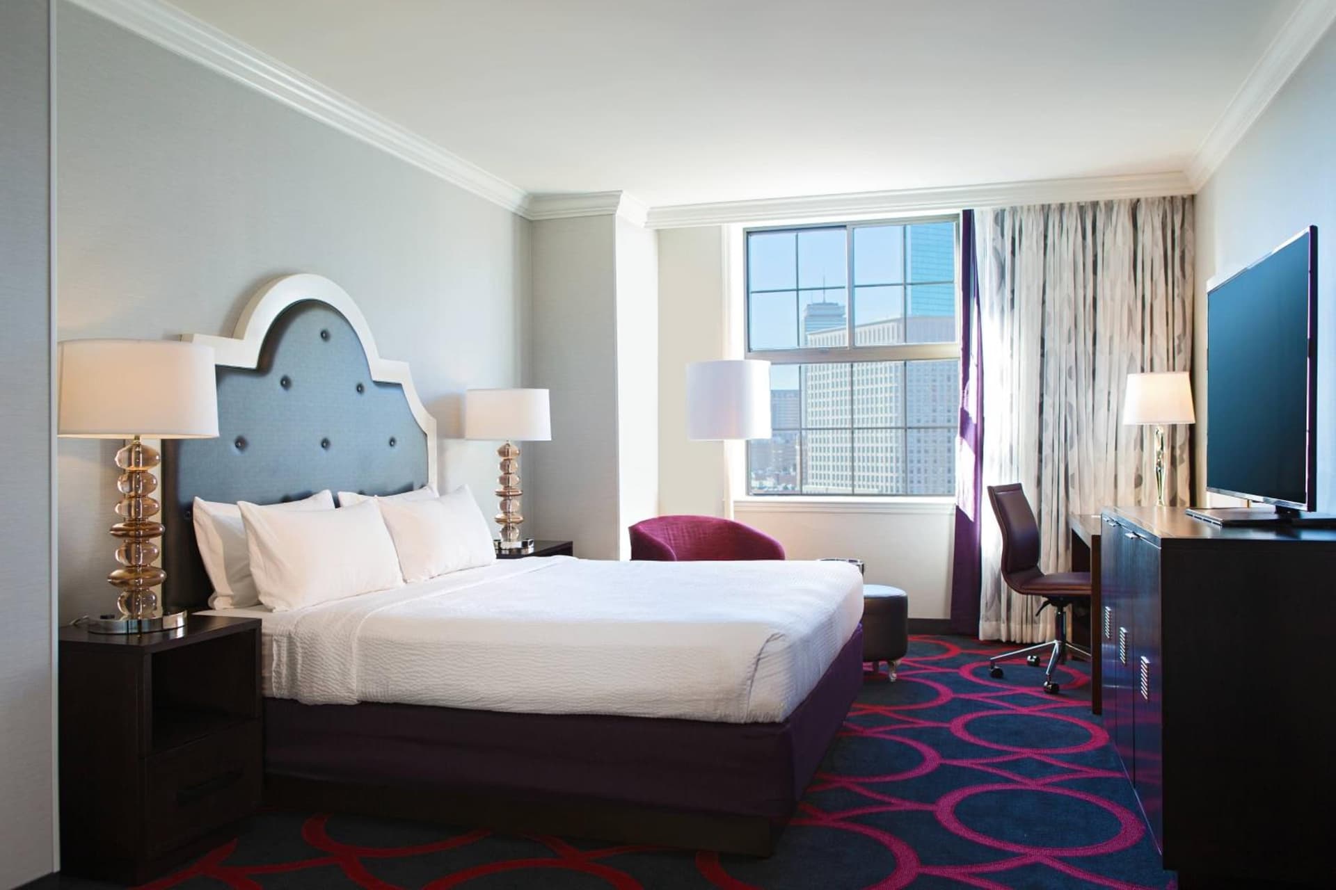 Executive Level Room, Guest room, 1 King, High floor at Courtyard by Marriott Boston Downtown in Boston, MA