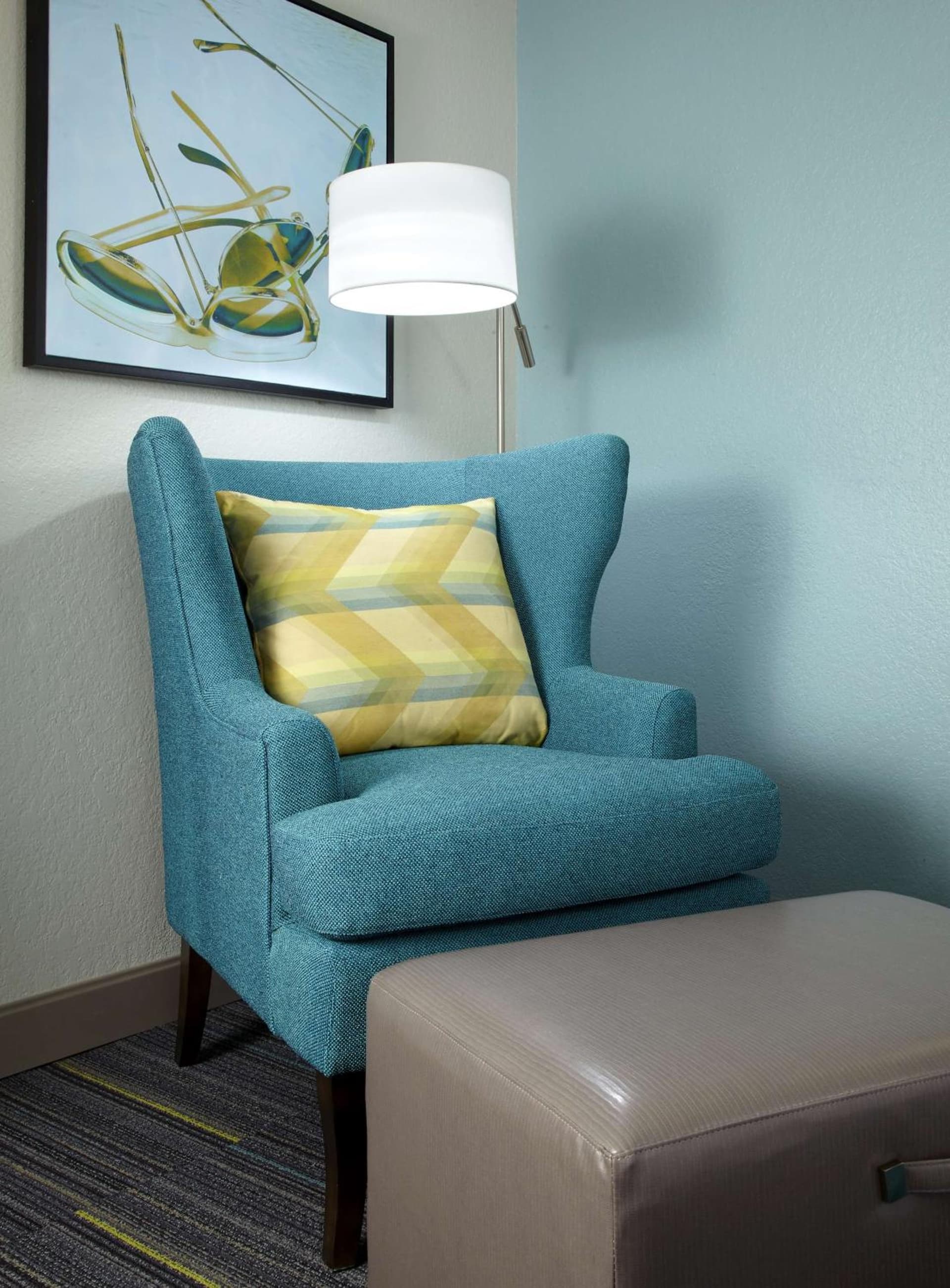 Queen Room - Non-Smoking at Hampton Inn Orlando Near Universal Blv/International Dr in Orlando, FL