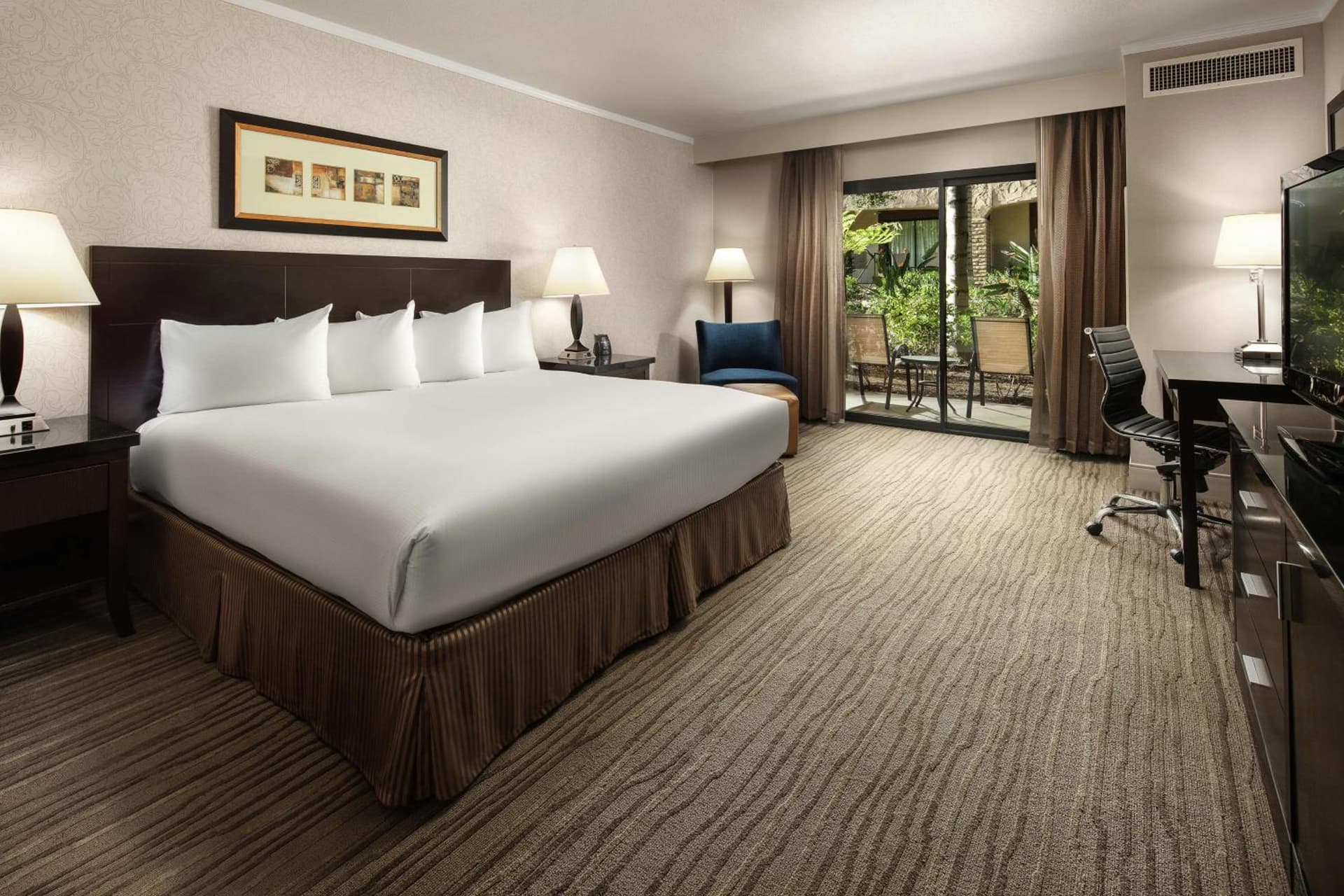King Bed Larger Room - Non-Smoking at DoubleTree by Hilton Claremont in Claremont, CA