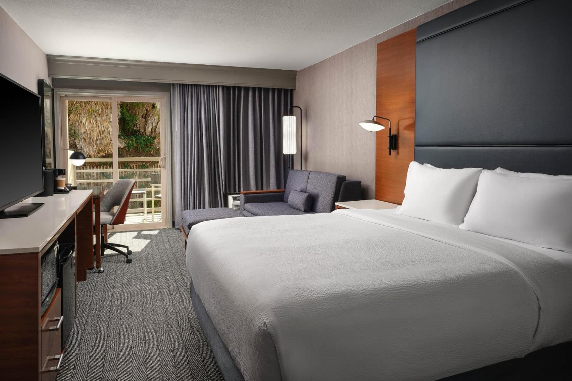 Queen Room with Adapted Tub - Mobility Accessible at Courtyard Los Angeles Century City/Beverly Hills in Los Angeles, CA