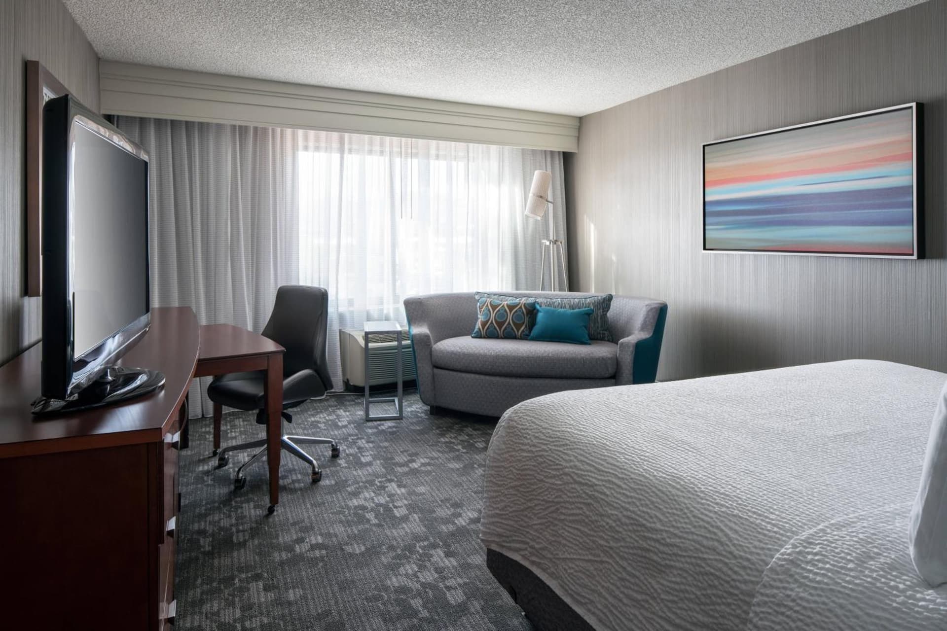 Wellness King Room with Sofa Bed at Courtyard Foothill Ranch Irvine East/Lake Forest in Foothill Ranch, CA