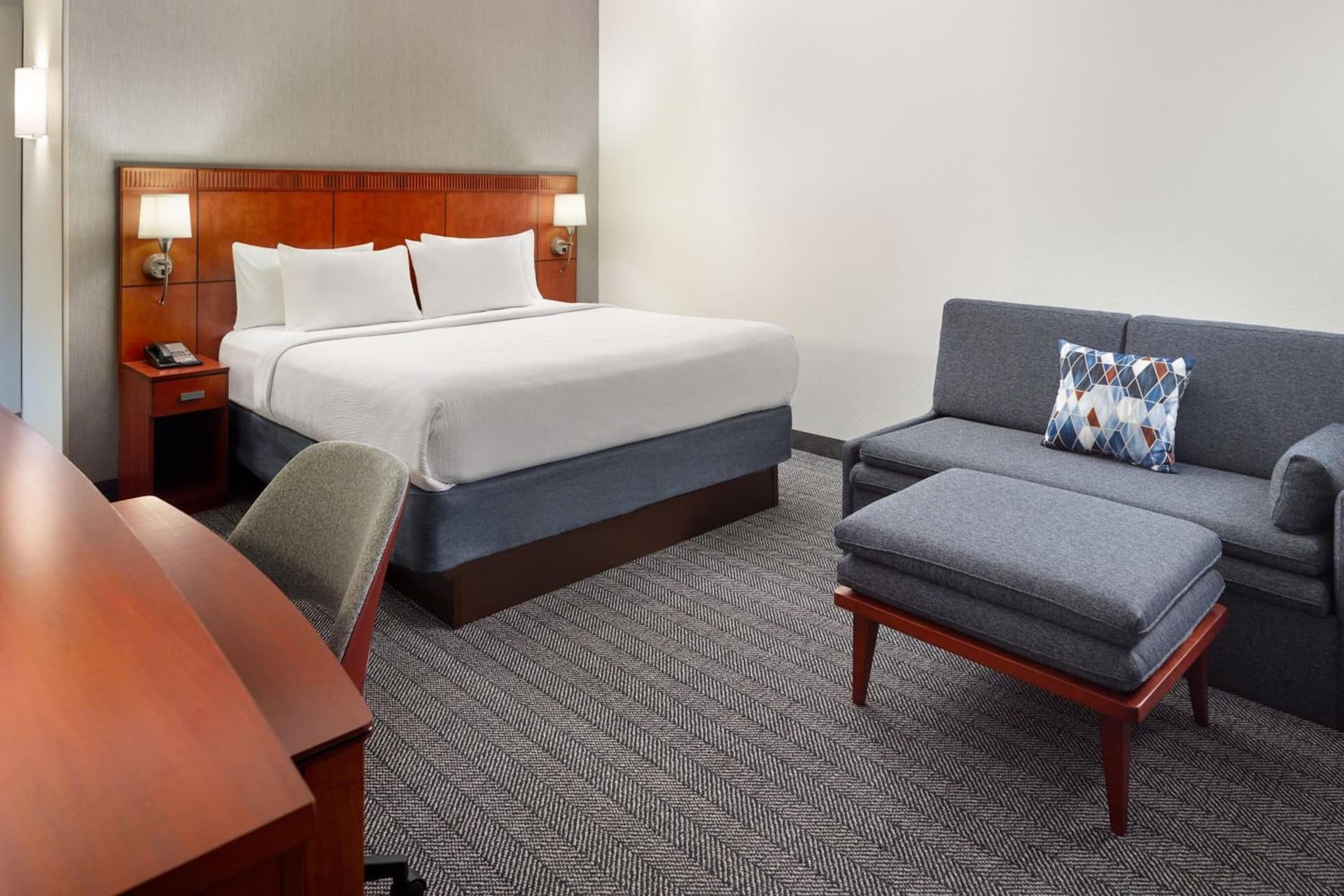 Guest Room, 1 King at Courtyard by Marriott Atlanta Executive Park/Emory in Atlanta, GA