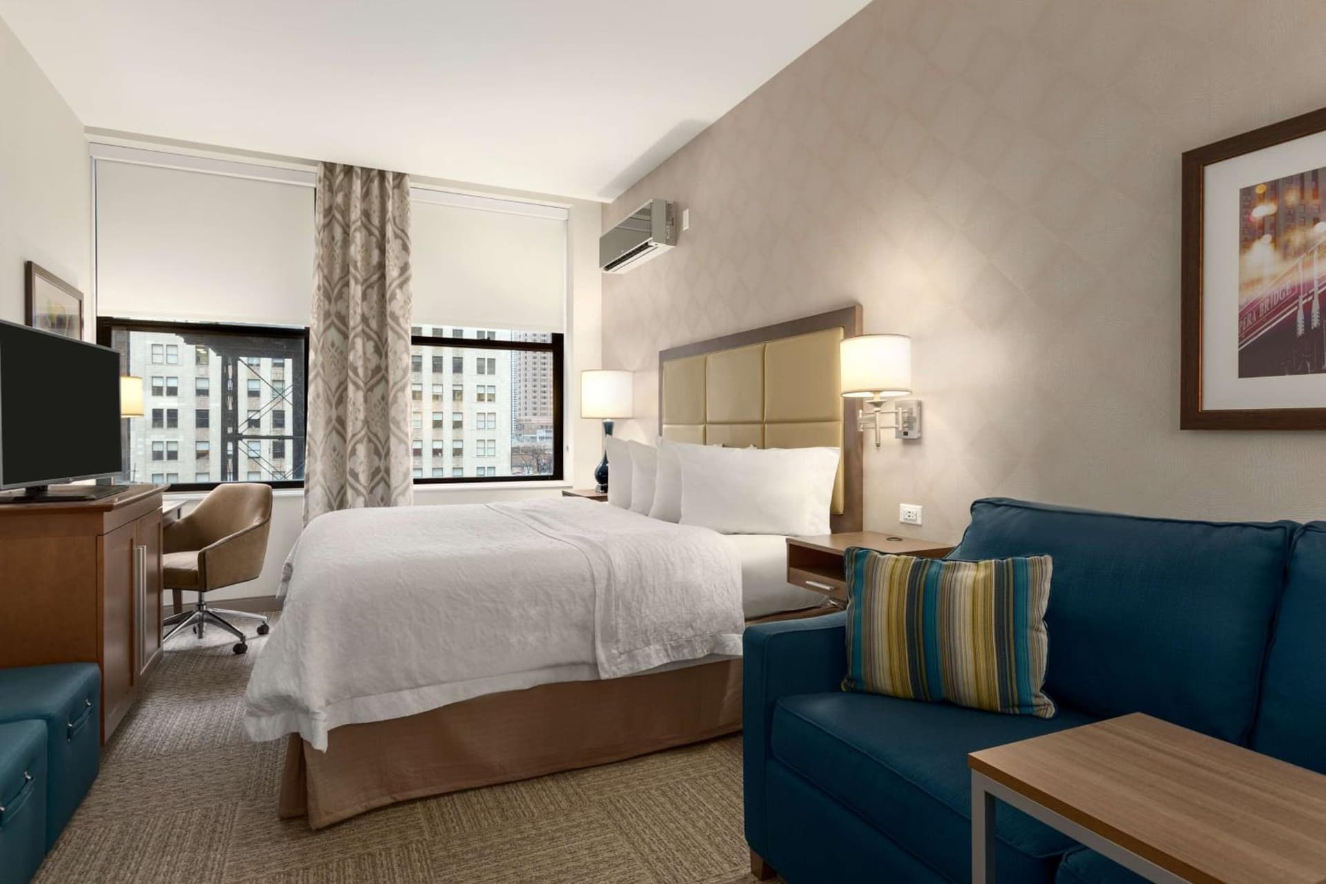King Room with Sofa Bed at Hampton Inn Chicago Downtown/N Loop/Michigan Ave in Chicago, IL