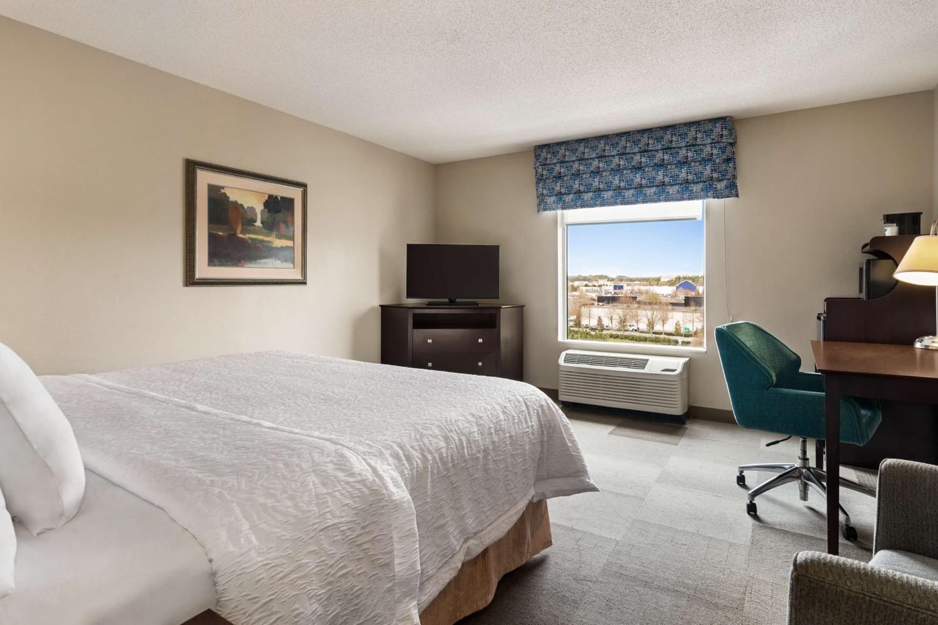 King Room with King Bed - Non-Smoking at Hampton Inn & Suites Atlanta Airport West Camp Creek Pkwy in Atlanta, GA