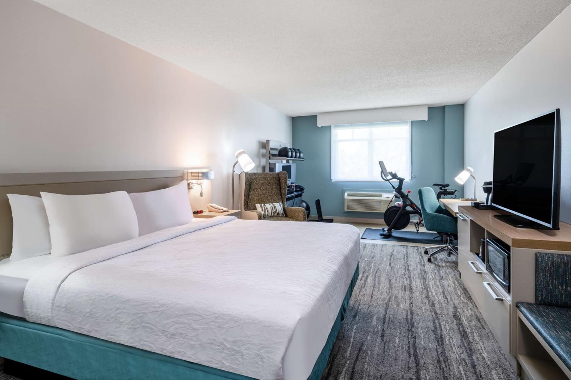 King Room with Peloton Bike at Hilton Garden Inn Jacksonville Ponte Vedra Sawgrass in Ponte Vedra Beach, FL