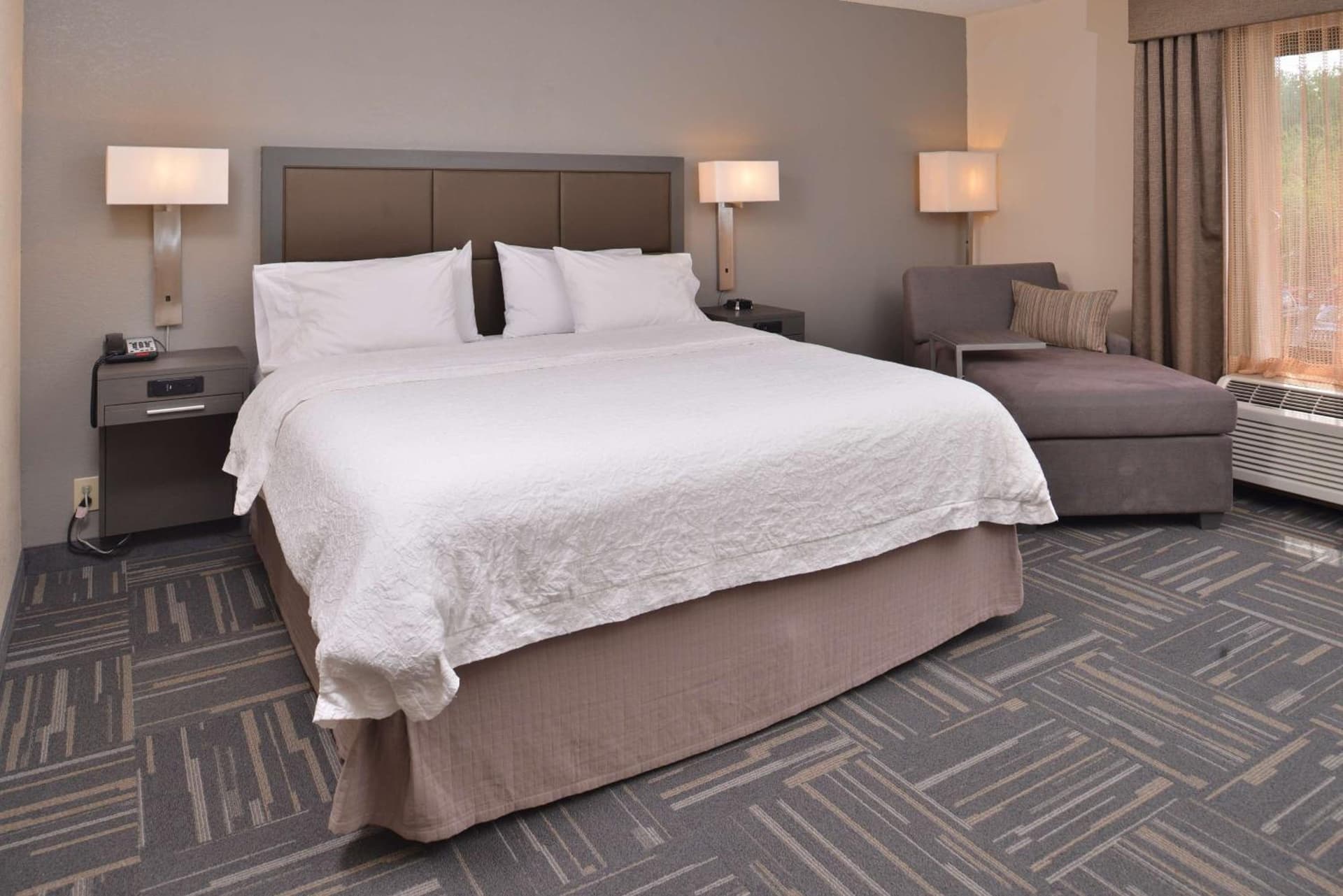 King Room with King Bed - Non-Smoking at Hampton Inn Closest to Universal Orlando in Orlando, FL