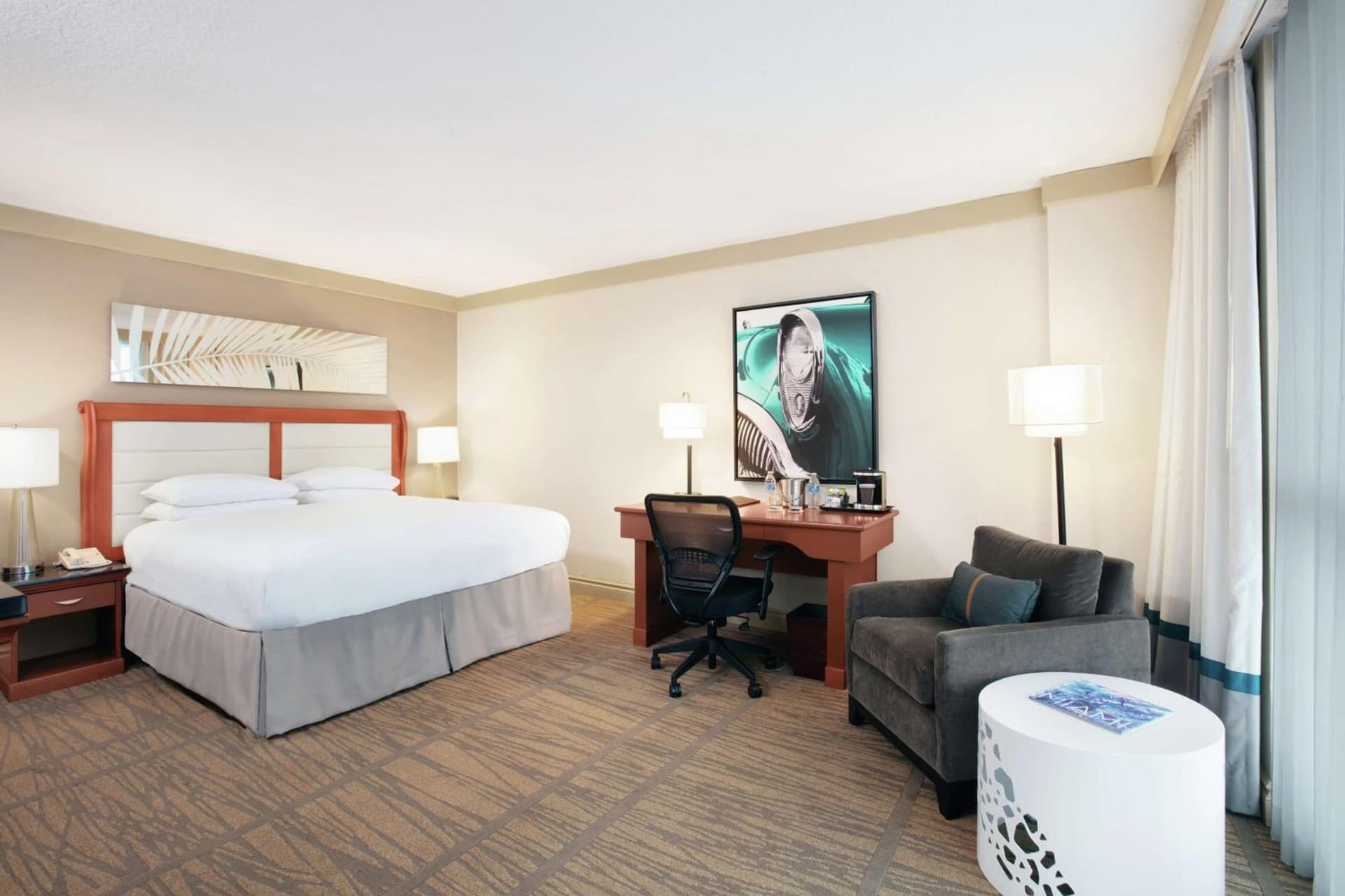 King Room - Hearing Access at DoubleTree by Hilton Hotel Miami Airport & Convention Center in Miami, FL