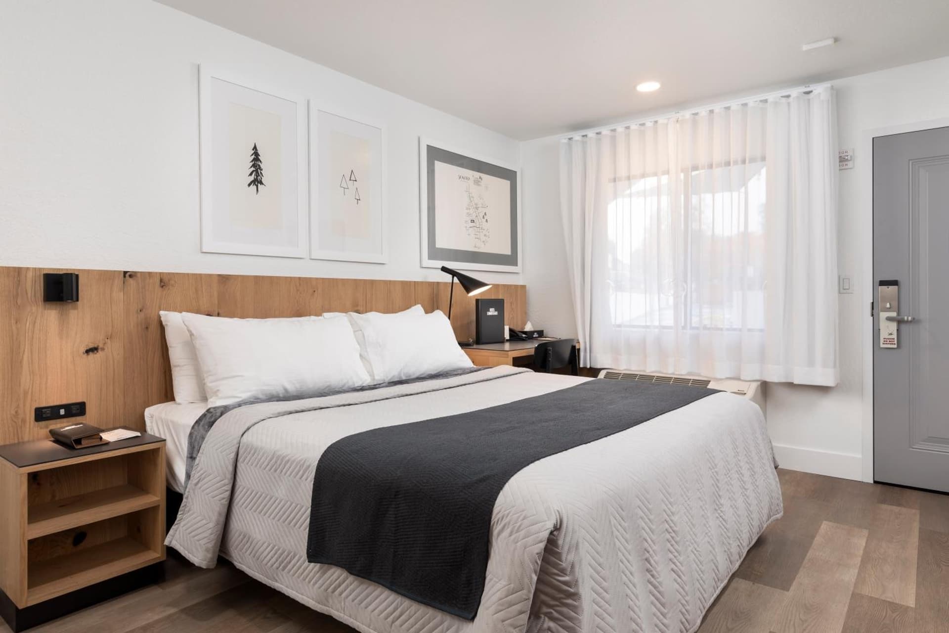 King Room - Disability Access at Hotel Lumberjack - Sonora in Sonora, CA