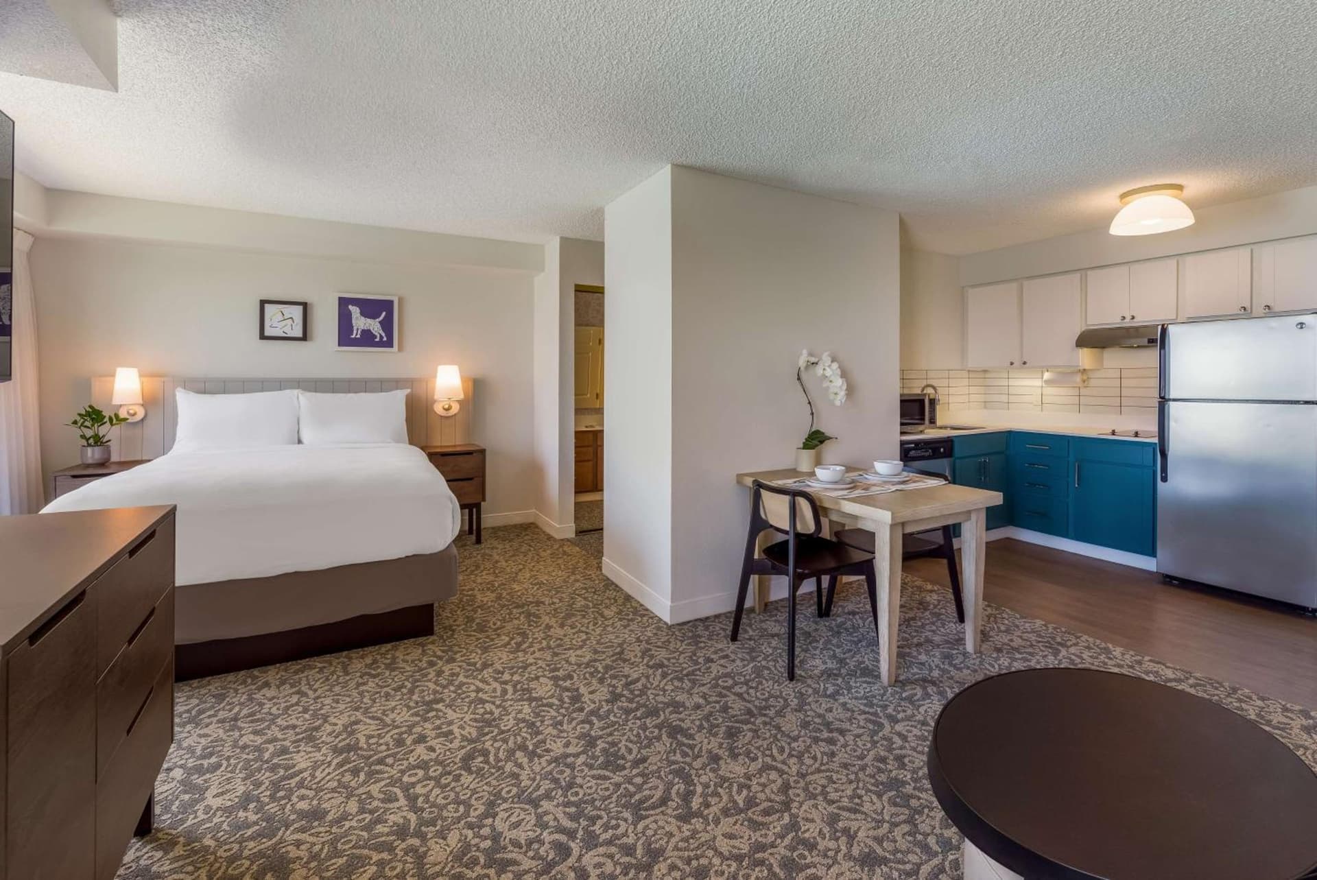Studio Suite Queen at Sonesta ES Suites San Francisco Airport Oyster Point Waterfront in South San Francisco, CA