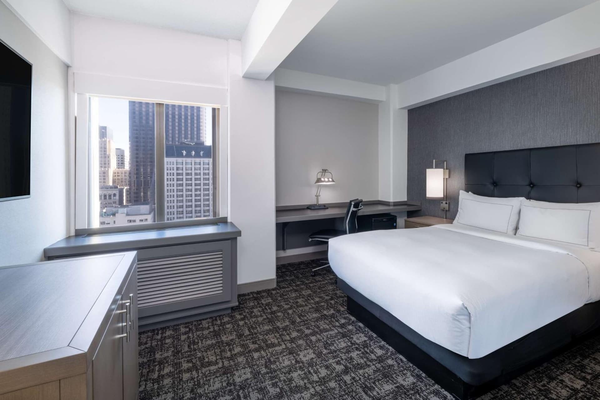 Queen Room with Bath Tub - Disability Access at Hilton San Francisco Financial District in San Francisco, CA