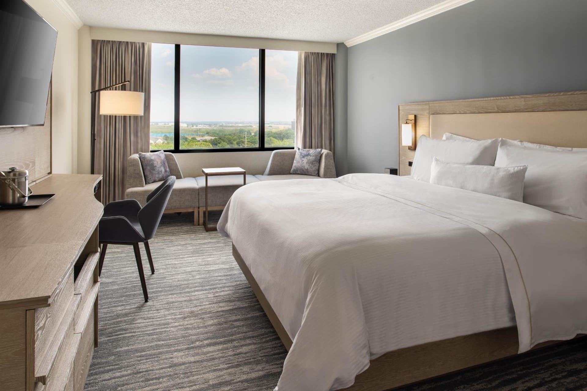 Traditional, Guest room, 1 King at The Westin Atlanta Airport in Atlanta, GA