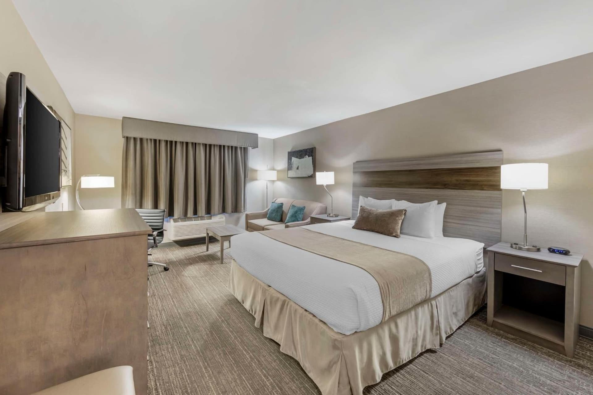 Deluxe King Room with Sofa Bed - Non-Smoking at Best Western Plus Executive Inn Rowland Height City of Industry in Rowland Heights, CA
