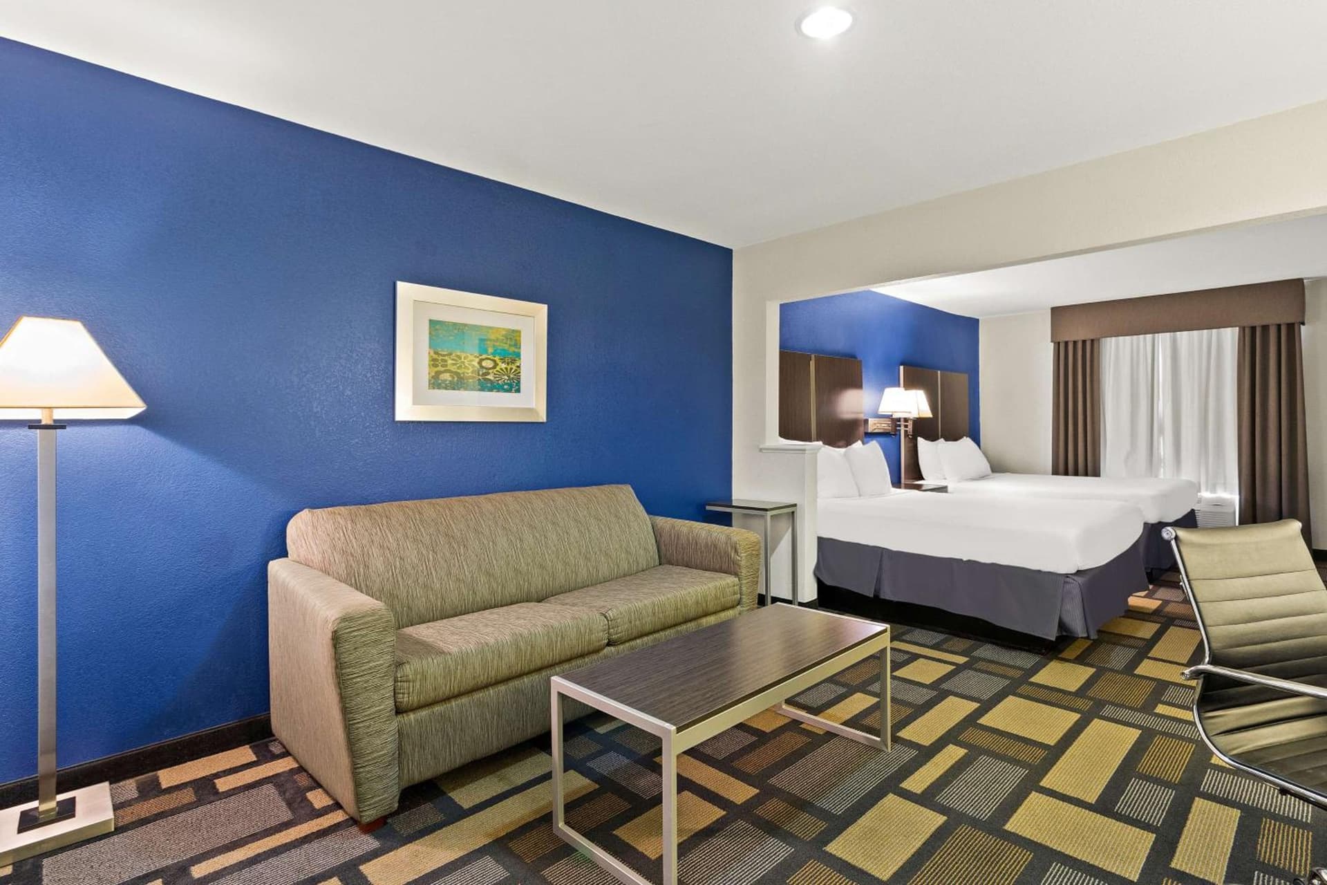 Queen Suite with Sofa Bed at Best Western Galleria Inn & Suites in Houston, TX