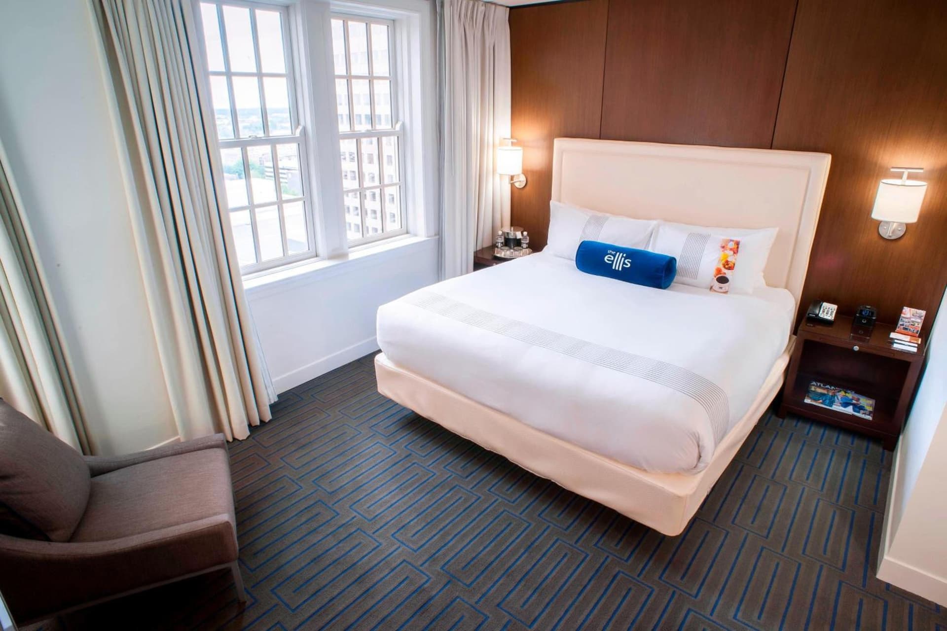 Deluxe, Guest room, 1 King at Ellis Hotel, Atlanta, a Tribute Portfolio Hotel in Atlanta, GA
