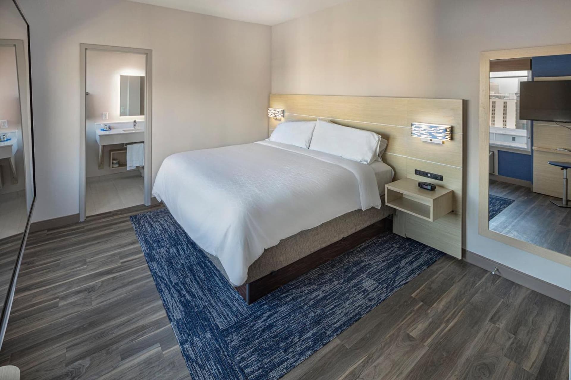Standard King Room - High Floor at Holiday Inn Express & Suites - Atlanta Downtown by IHG in Atlanta, GA