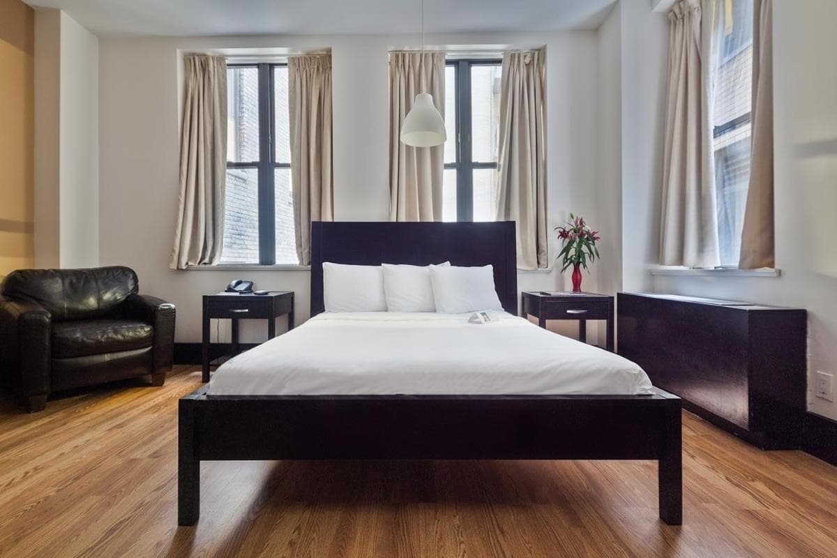 Queen Room at Eurostars Wall Street in New York, NY