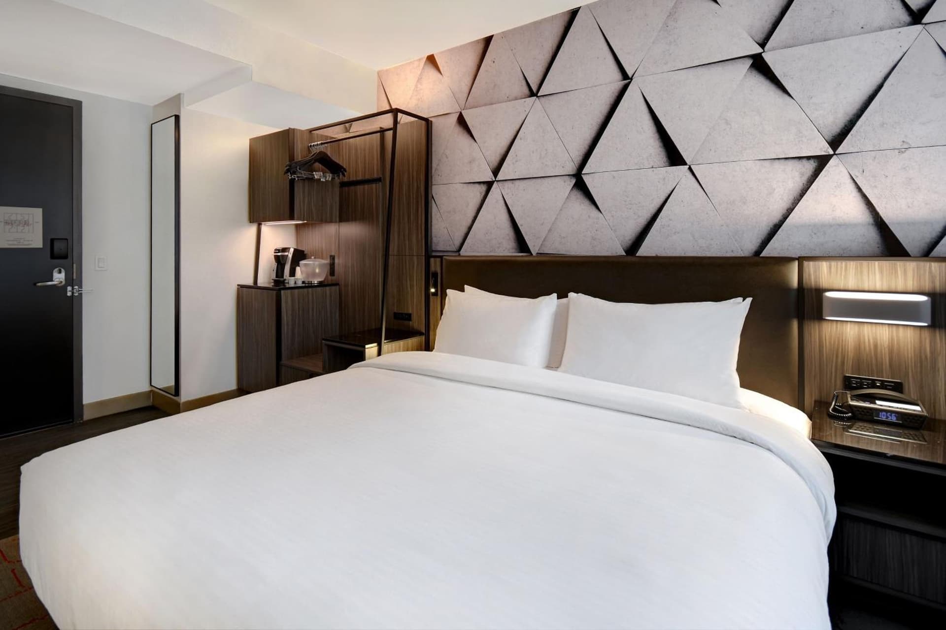 Studio with King Bed, High Floor and Roll-In Shower - Mobility Access/Hearing Accessible at SpringHill Suites by Marriott New York Midtown Manhattan/Park Ave in New York, NY