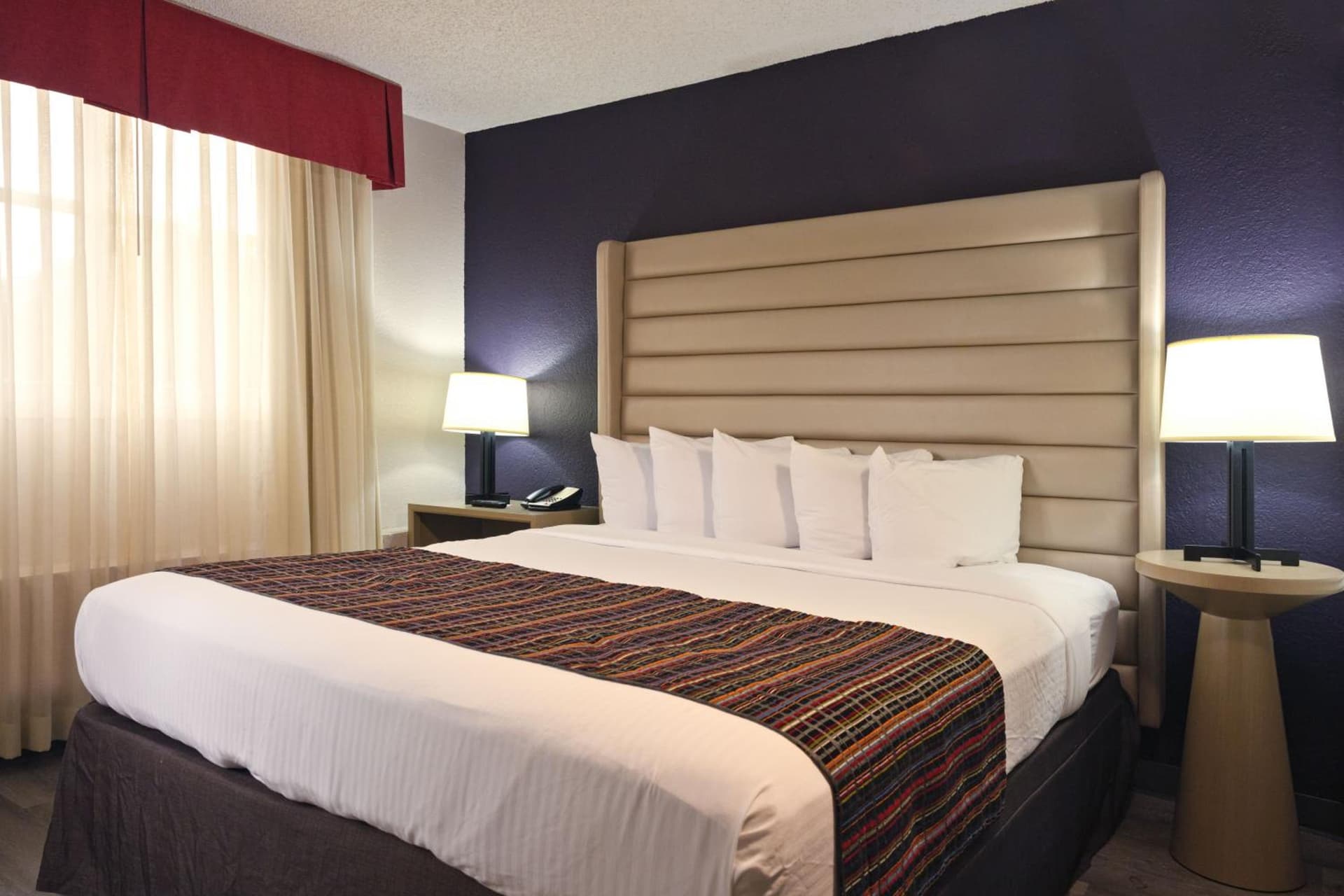 One-Bedroom King Suite - Non-Smoking at The Palms Inn & Suites Miami, Kendall, FL in Kendall, FL
