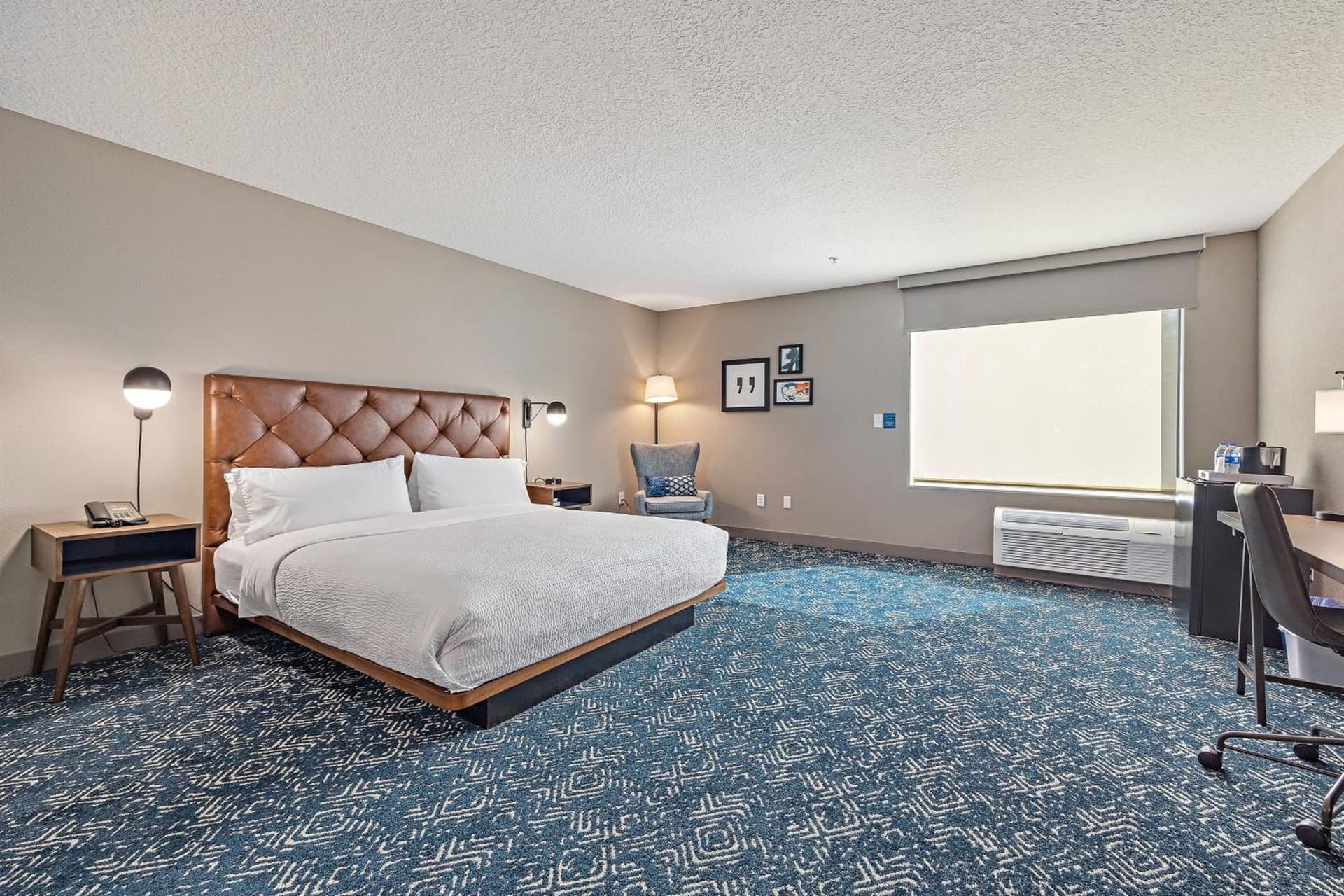 Business Room, Guest room, 1 King at Four Points by Sheraton Jacksonville Baymeadows in Jacksonville, FL