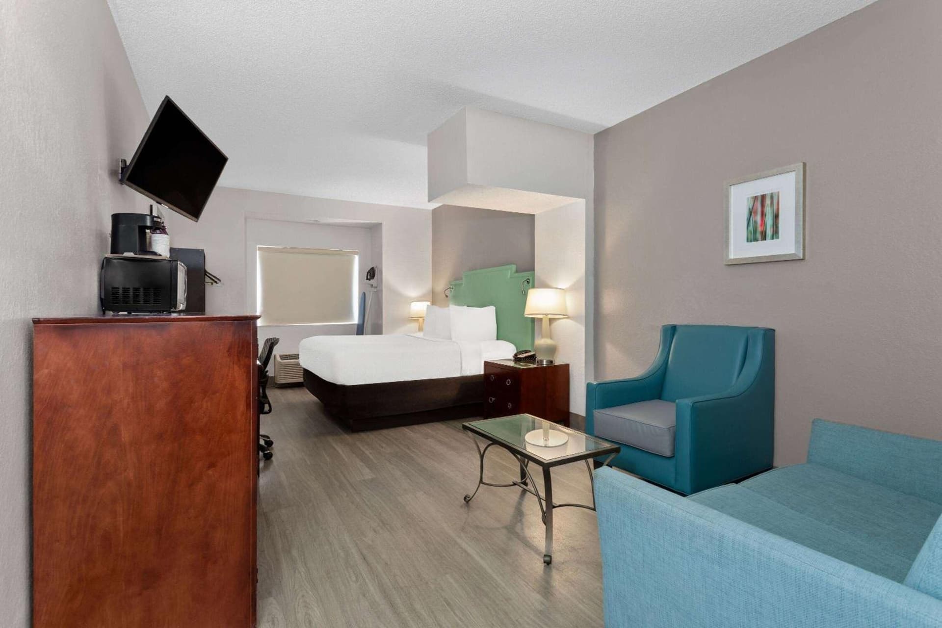 King Room - Non-Smoking at Baymont by Wyndham Orlando-International Dr-Universal Blvd in Orlando, FL