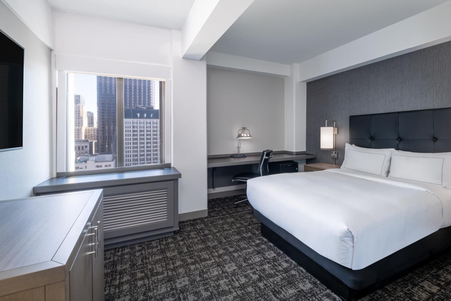 Queen Room with Bay View - Disability Access with Roll In Shower at Hilton San Francisco Financial District in San Francisco, CA