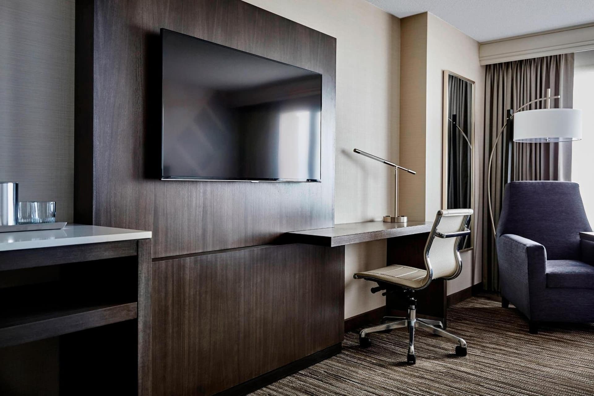 Guest Room King  at San Francisco Airport Marriott Waterfront in Burlingame, CA