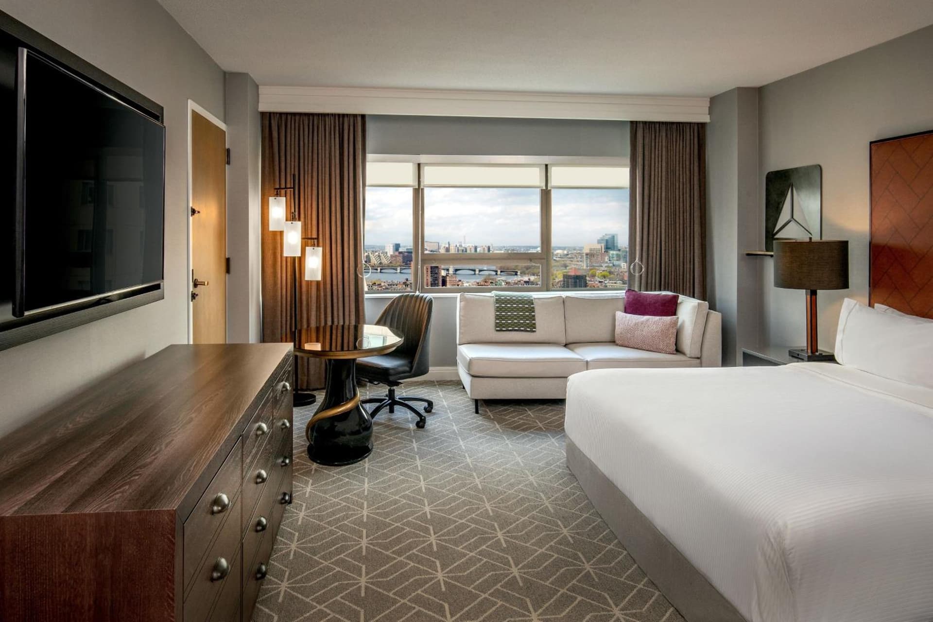 Traditional King Room with Roll-in Shower - Mobility and Hearing Accessible at The Westin Copley Place, Boston in Boston, MA