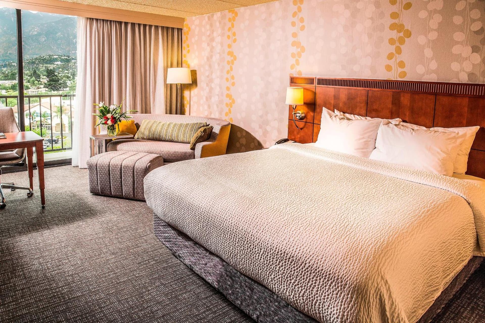 King Room with Sofa Bed at Courtyard by Marriott Los Angeles Pasadena/Monrovia in Monrovia, CA