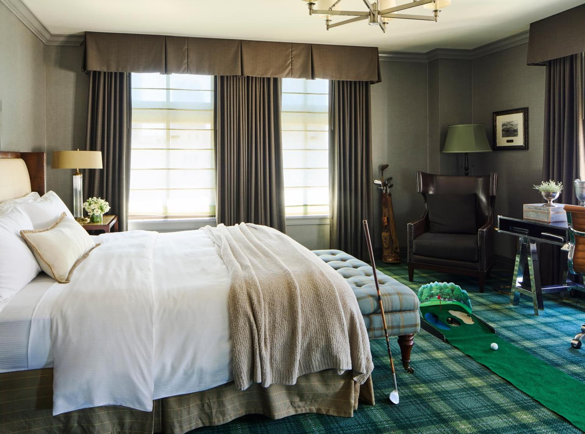 Deluxe King Room at Los Angeles Athletic Club in Los Angeles, CA