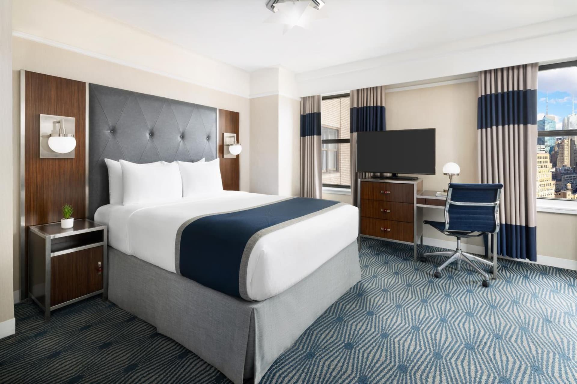 Executive Queen Room at New Yorker by Lotte Hotels in New York, NY