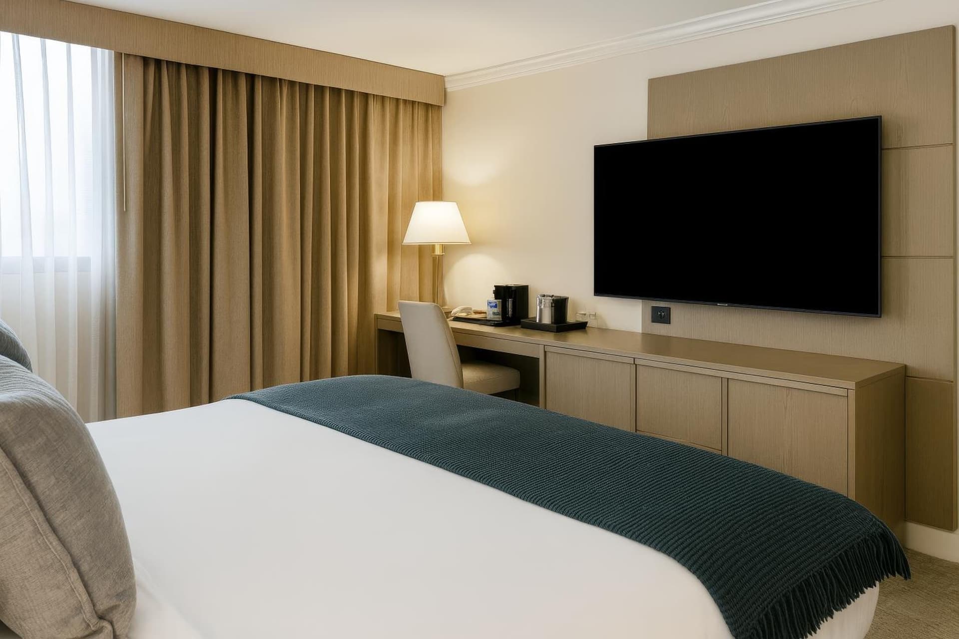 King Room with Accessible Tub - High Floor at Ontario Airport Hotel & Conference Center in Ontario, CA