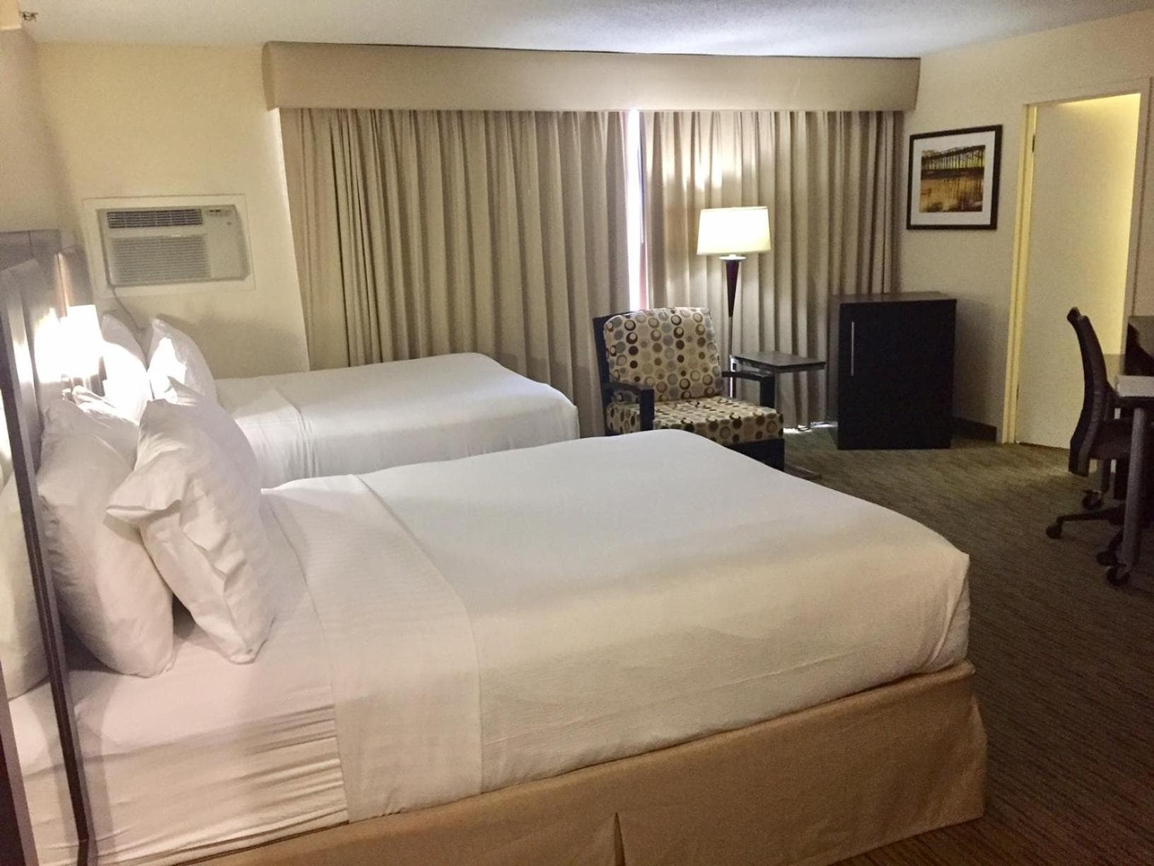 Standard Queen Room with Two Queen Beds and Tub - Mobility/Communications Accessible at Holiday Inn Miami International Airport by IHG in Miami, FL