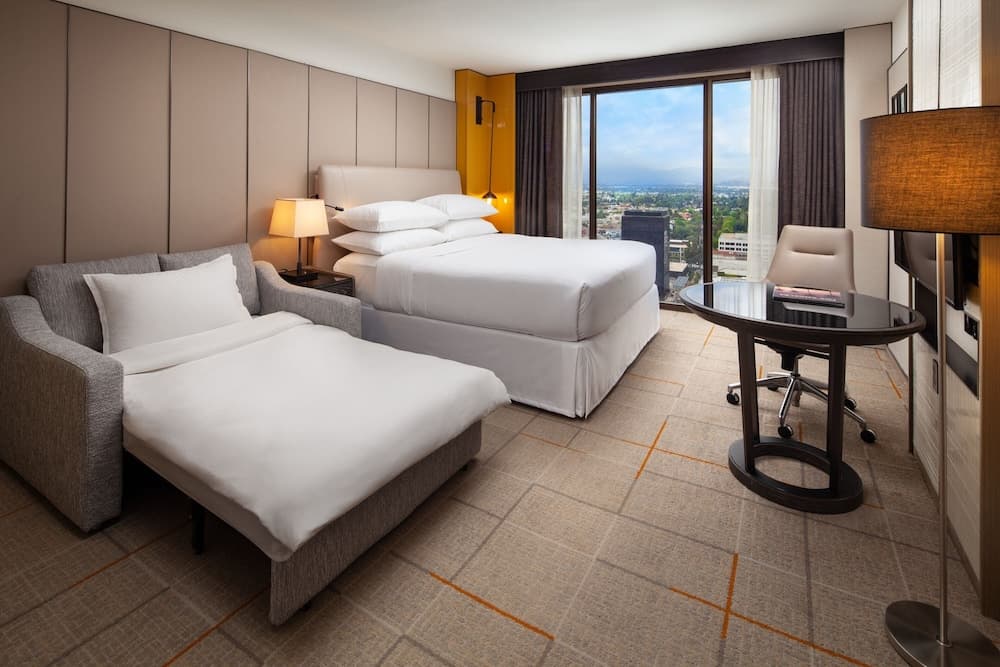 Family Room, 1 King Bed at Sheraton Universal in Los Angeles, CA