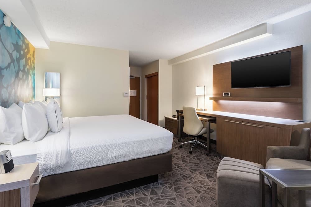 Room, 1 King Bed (Balcony) at Courtyard by Marriott Miami Downtown in Miami, FL