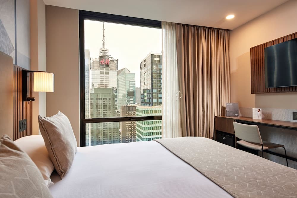 Deluxe Superior Room with Views, 1 king bed at Hotel Riu Plaza Manhattan Times Square in New York, NY