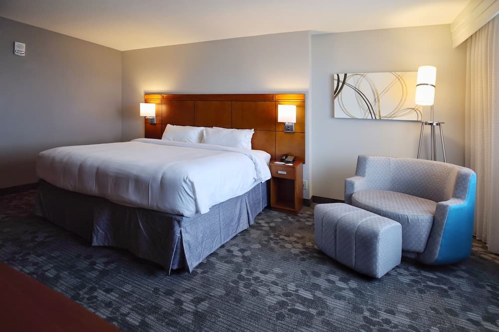 Room, 1 King Bed (Mobility/Hearing Access, Transf Shwr) at Courtyard by Marriott Miami Airport in Miami, FL