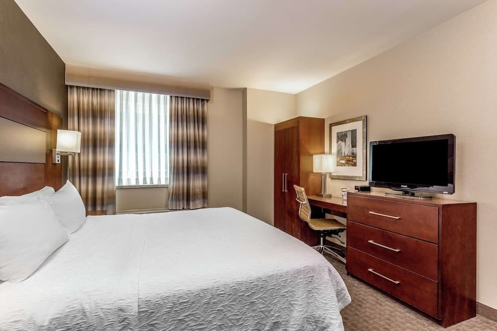 King Bed at Hampton Inn Manhattan Grand Central in New York, NY