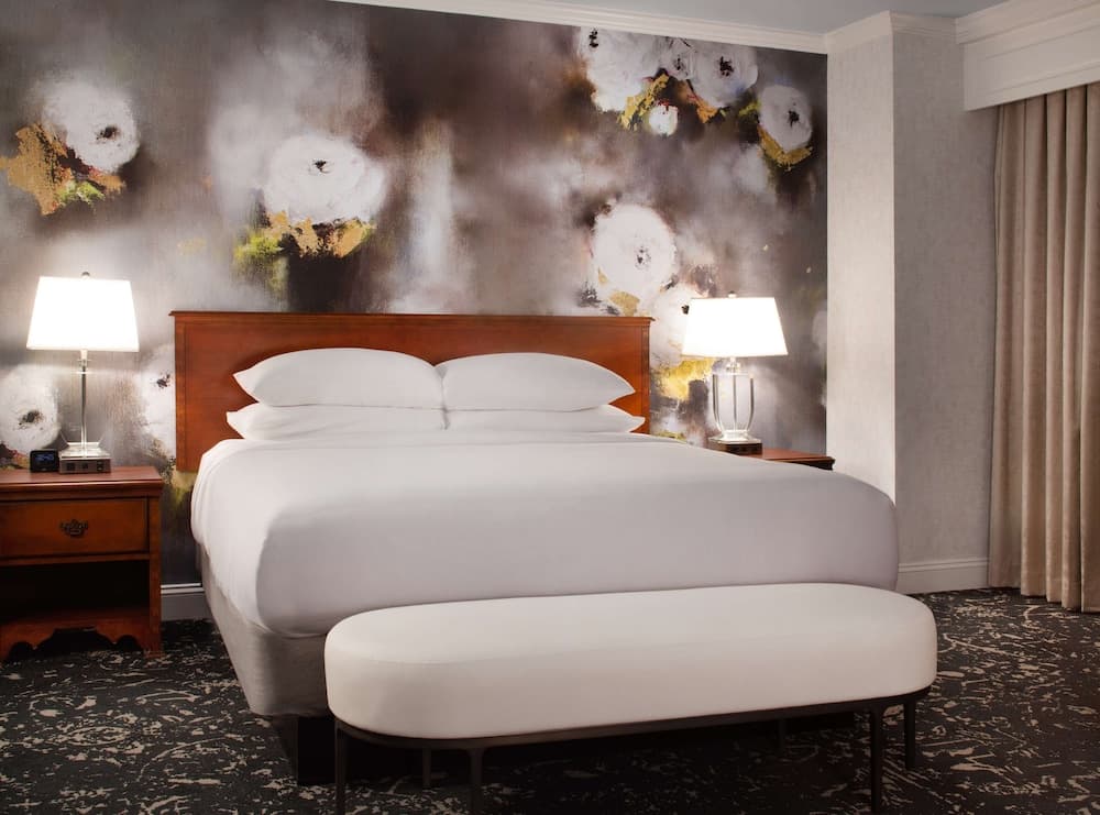 Junior Suite, 1 King Bed at Hilton Atlanta/Marietta Hotel & Conference Center in Marietta, GA