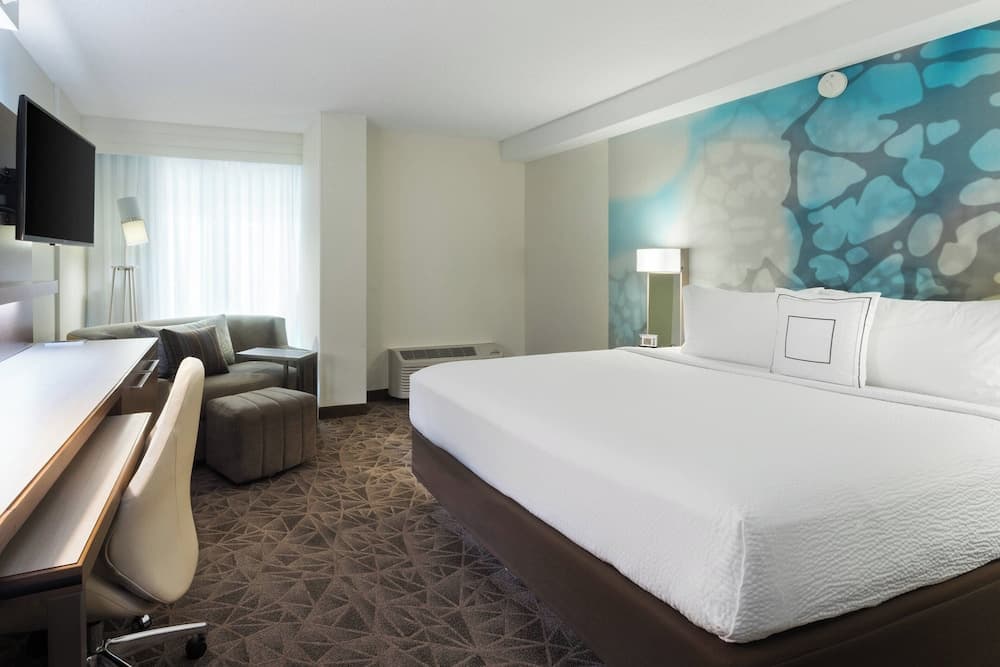 Room, 1 King Bed at Courtyard by Marriott Miami Downtown in Miami, FL
