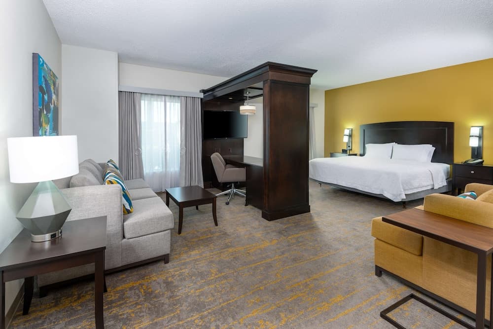 Studio, Accessible, Non Smoking (Hearing Accessible, W/Roll In Shower) at Hampton Inn and Suites Sarasota/Lakewood Ranch in Sarasota, FL