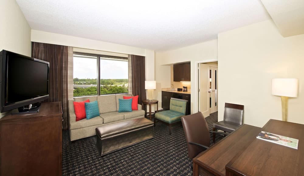 Suite, 1 Bedroom, Accessible, Non Smoking (Mobility, Roll-in Shower) at Embassy Suites by Hilton Palm Beach Gardens PGA Boulevard in Palm Beach Gardens, FL