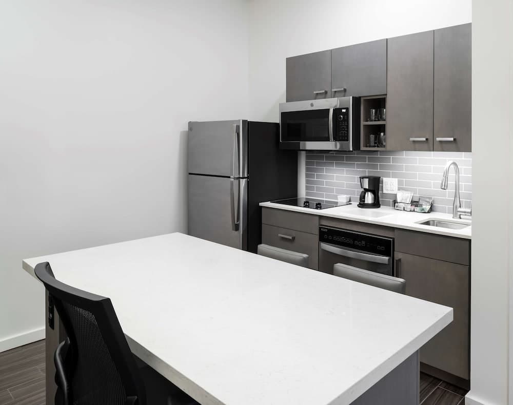 Suite, 1 Bedroom, Kitchen (1 King Bed, High Floor, Sofabed) at Hyatt House Tempe Phoenix University in Tempe, AZ