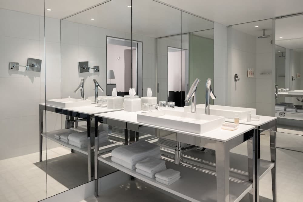 Suite, 1 King Bed, Non Smoking, City View (Balcony) at Dua Miami, Autograph Collection in Miami, FL