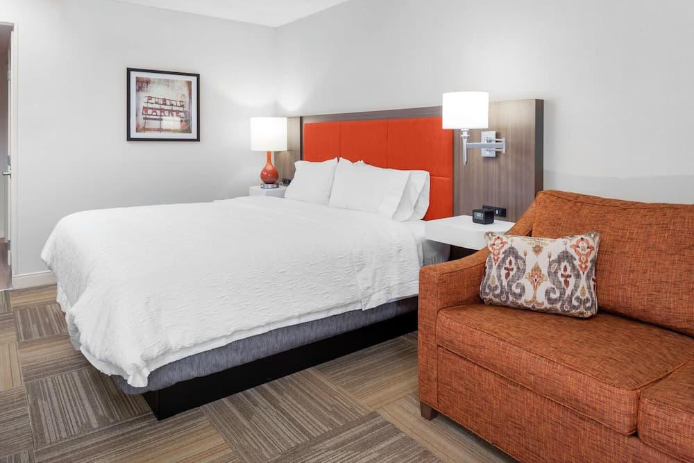 Standard Room, 1 King Bed at Hampton Inn Miami/Dadeland in South Miami, FL