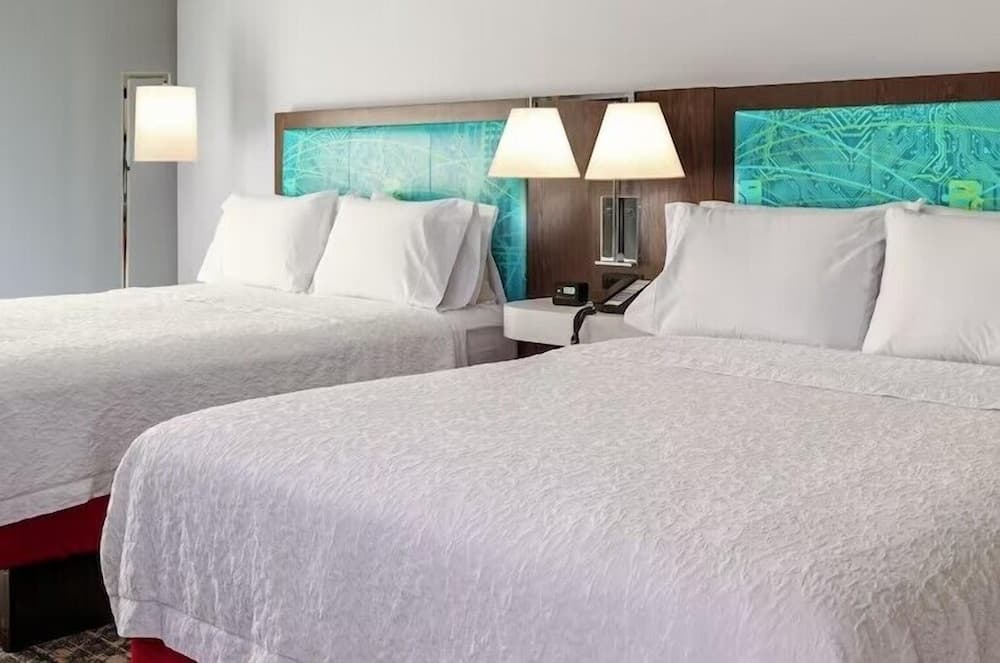 Room, 2 Queen Beds, Accessible, Bathtub (Mobility & Hearing) at Hampton Inn & Suites Chico in Chico, CA