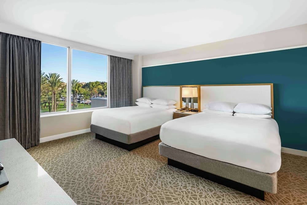 Suite, 2 Queen Beds, Terrace at Hilton Miami Dadeland in South Miami, FL