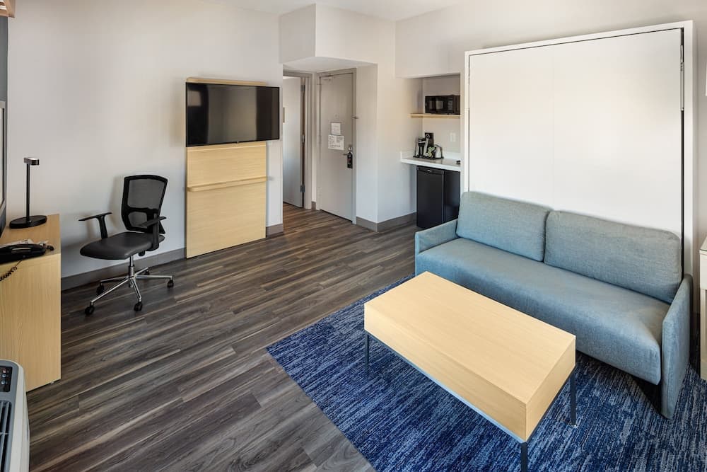 Suite at Holiday Inn Express & Suites - Atlanta Downtown by IHG in Atlanta, GA