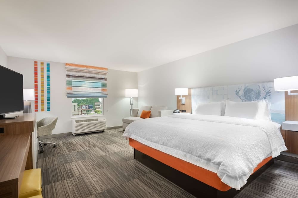 Room, 1 King Bed, Accessible (Roll-In Shower) at Hampton Inn & Suites Atlanta Buckhead Place in Atlanta, GA