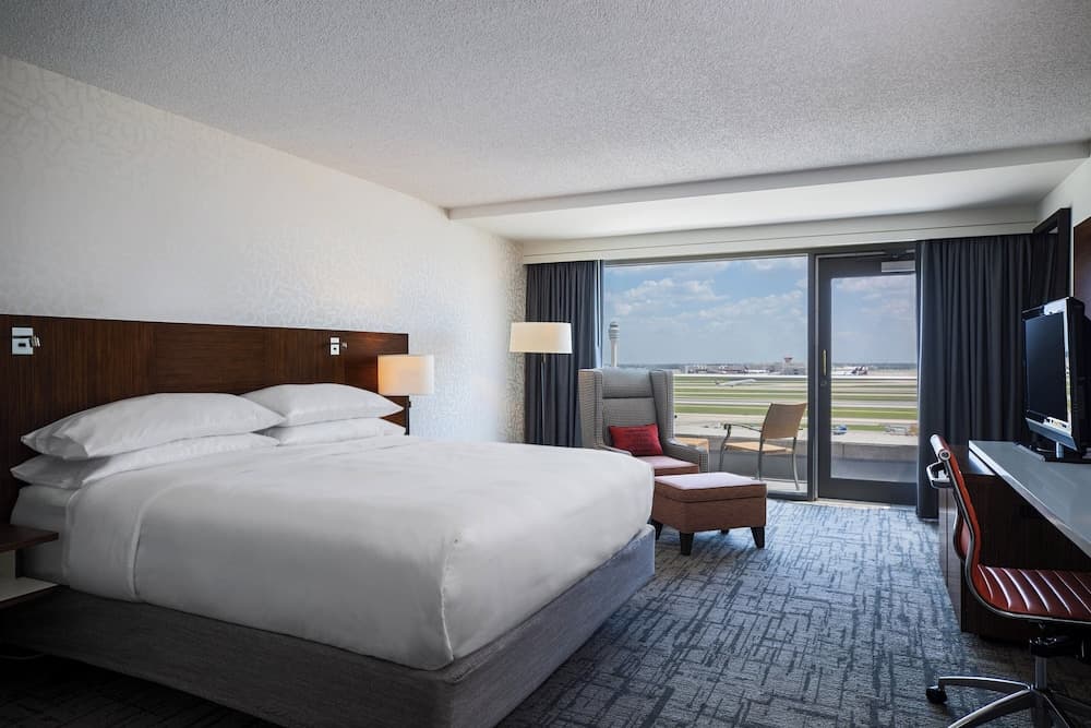 Room, 1 King Bed at Renaissance Concourse Atlanta Airport Hotel in Atlanta, GA