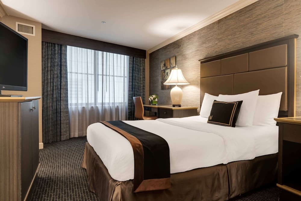 Standard Room, 1 Queen Bed, Non Smoking at The Whitehall Hotel, BW Premier Collection in Chicago, IL